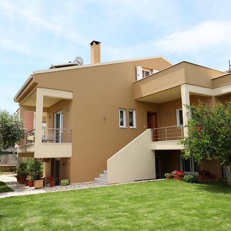 Fou'S Apartment Nafpaktos Exterior photo