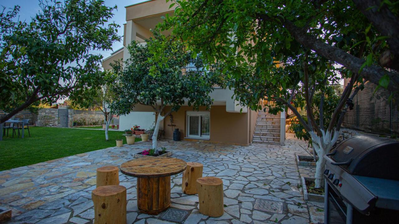 Fou'S Apartment Nafpaktos Exterior photo