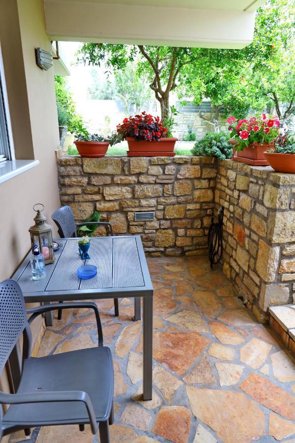 Fou'S Apartment Nafpaktos Exterior photo